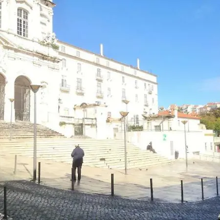 Cozy And Beautiful Flat In Great Location! Lisboa